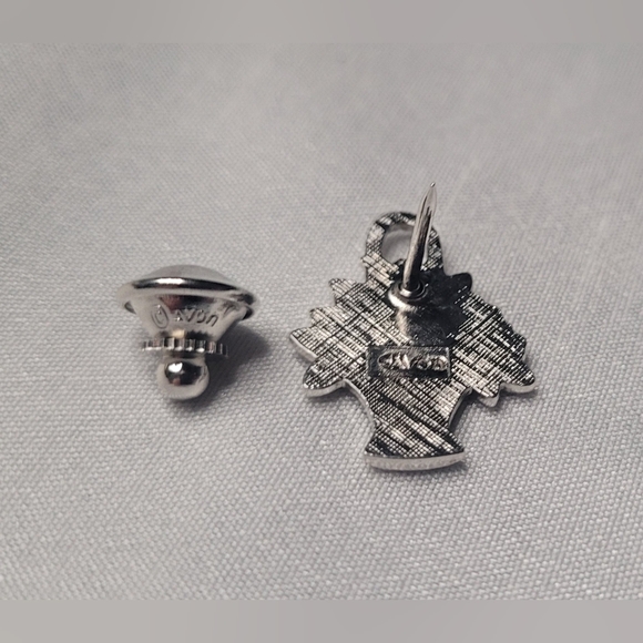 Avon's Vtg "Flower Basket Pin" - Picture 2 of 4